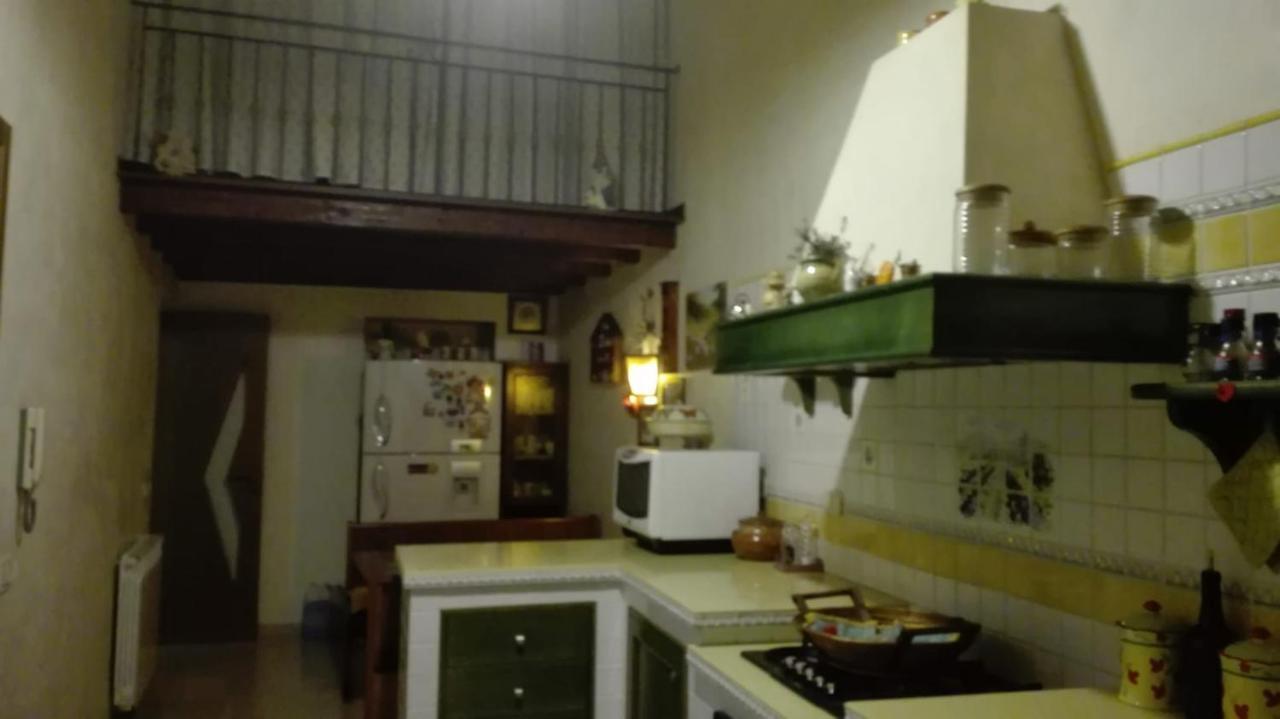 Carini Luxury Apartment Vicino Aereoporto E Al Mare Bagian luar foto