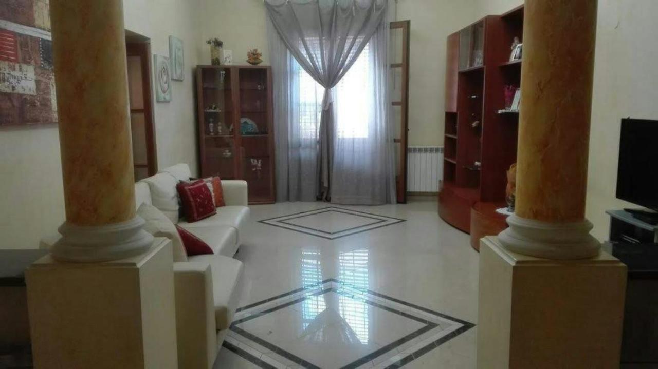 Carini Luxury Apartment Vicino Aereoporto E Al Mare Bagian luar foto